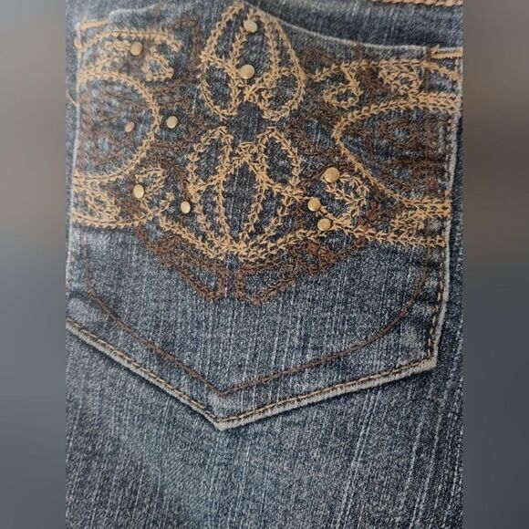 Salt Works Embellished Flap women 8 x 32" Bootcut Dark Blue Med Rise Denim Jeans - Picture 6 of 7